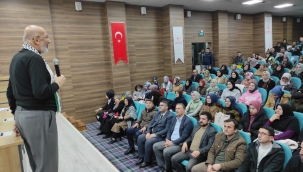 Dilipak Geyve'de konferans verdi