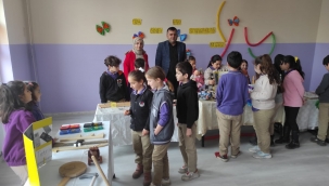 Geyve'de  eski oyuncaklar öğrencilere tanıtıldı