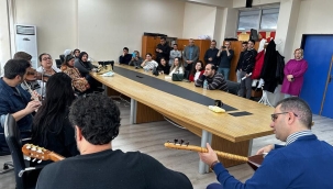 Geyve'de öğretmenlere türkü molası