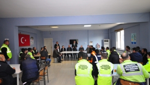 Metin Atalay, SASKİ'nin Geyve personeli ile buluştu