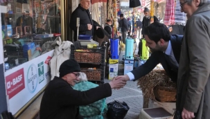 CHP, Geyve Pazaryerinde...