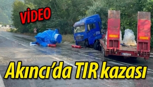 Geyve Akıncı'da TIR kazası