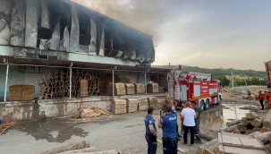 Geyve'de kereste fabrikası yandı!