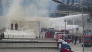 Gökgöz'de kağıt fabrikasındaki yangın söndürüldü