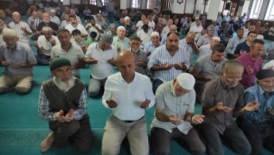 Geyve'de 15 Temmuz Şehitleri'ne Kur'an okundu