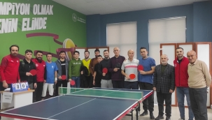 Geyve Gençlik Merkezi masa tenisi turnuvası düzenledi