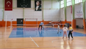 Geyve'de miniklere tenis