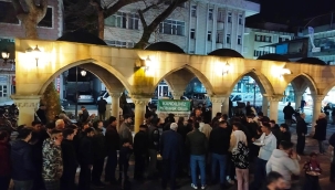 İpekyolu Derneği'nden helva ikramı