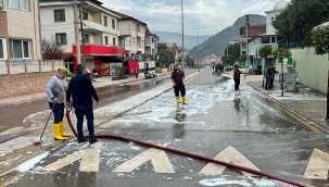 Geyve sokaklarında bayram temizliği