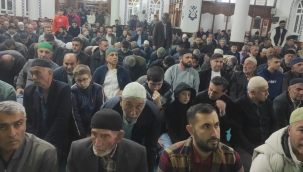 Kadir Gecesi dualarla idrak edildi