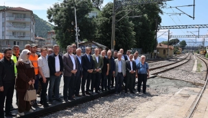 Alemdar, Alifuatpaşa'da hemzemin geçidi inceledi