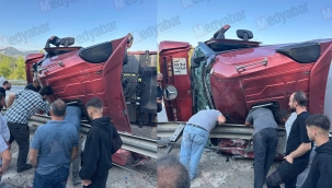 Geyve Soğuksu'da doğal gaz tırı devrildi: 1 yaralı