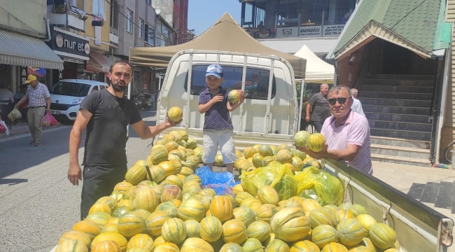 Geyve'de üç kuşak pazarcılık yapıyor