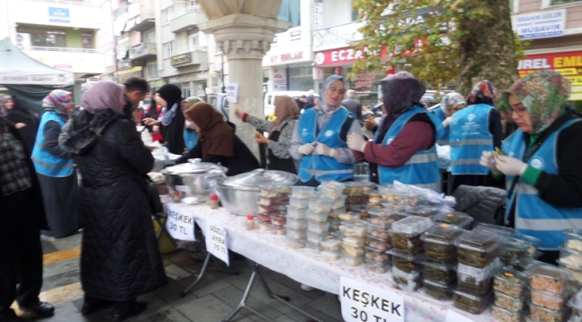 Geyve Müftülüğü hayır çarşısı düzenledi