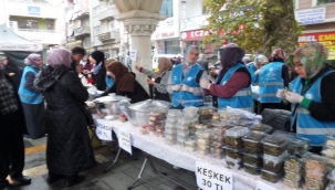 Geyve Müftülüğü hayır çarşısı düzenledi