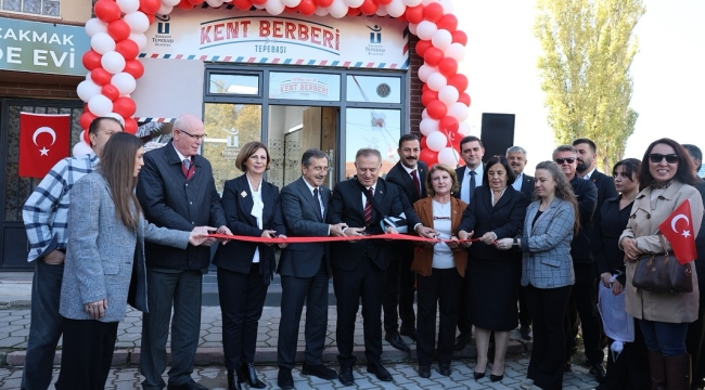 Türkiye'nin İlk "Kent Berberi" Hizmete Açıldı