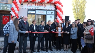 Türkiye'nin İlk "Kent Berberi" Hizmete Açıldı