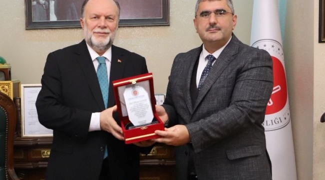 Geyve Müftüsü Bayındır'dan veda ziyareti