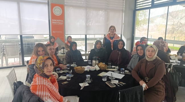 İpekyolu Derneği Kadın Kolları kahvaltıda buluştu