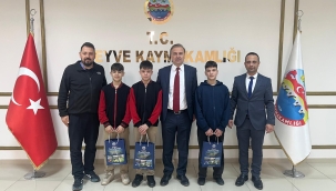 Kaymakam Murat Güven, Türkiye 1.si olan öğrencileri kabul etti