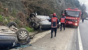 Geyve'de feci kaza: 3 yaralı