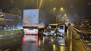Pamukova'da ticari araç hurdaya döndü! 1 yaralı