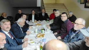 Geyve Kızılay şubesi iftar verdi