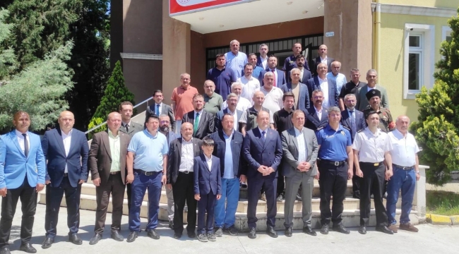 Geyve'de protokol bayramlaştı